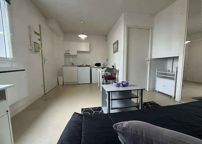 - Lr060-a06 拉罗歇尔